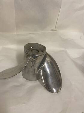 033084 Michigan Wheel Propeller 13 1/4 X 15 Pre Owned