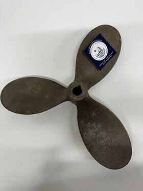 282m Michigan Wheel 3-blade Sailer Prop 15 Inch Rh X 8 1