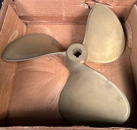 313760 Michigan Wheel Right Hand Bronze Boat Propeller 19 Inch X 21 Pitch 1-1/2 Bore