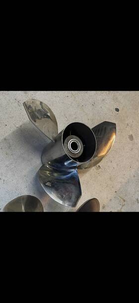 346032 Michigan Wheel Ballistic Ss Prop 14-3/4 X 17 - 19 Spline Volvo Penta Sx