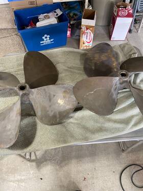 7943 Michigan Wheel 22 Inch X Propellers Nibral 1 1/2 Shafts Dyna-quad R&l 7943 Michigan Wheel 22 Inch X Propellers Nibral 1 1/2 Shafts Dyna-quad R&l