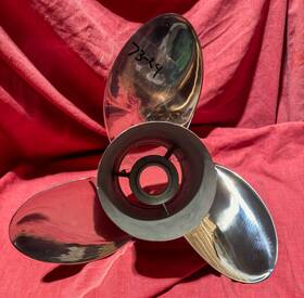 993052 Michigan Wheel Apollo 14 3/8 X 15 Stainless Steel Propeller For 4 3/4 Inch Drives 73-24