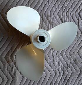 A684 Michigan Wheel Volvo Smc 13 Inch Aluminum Propeller 7/8 Shaft