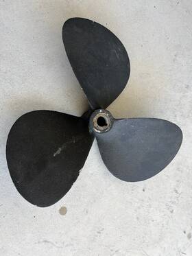 M311572 Michigan Wheel Sailboat Fixed Propeller D15p11 Right-hand Rotation 1 Inch Shaft Coated