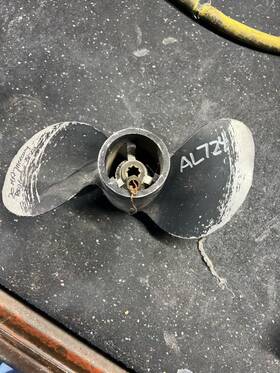 Pm-30 Michigan Wheel Al#724 9.875x11 Rh 2b Aluminum Propeller