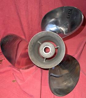 Ssm-312c Michigan Wheel Mi. 14 1/2 X 21 Stainless Prop Merc 90-300hp Alpha Bravo K215