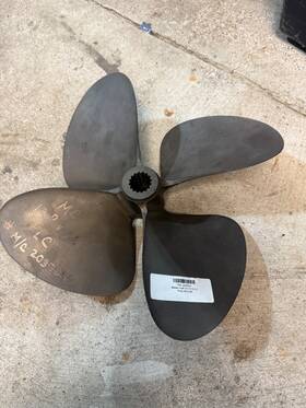 203781s Oj Mastercraft 13.75 X 15 Lh Four Blade Bronze Propeller Used