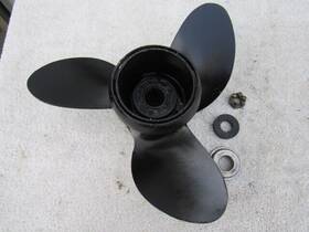 0175191 Omc Johnson Evinrude Antique Outboard Motor Propeller 35hp Thru Hub 1976-83