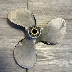 311454 Omc Johnson Evinrude 25-28 Hp Propeller 9 X