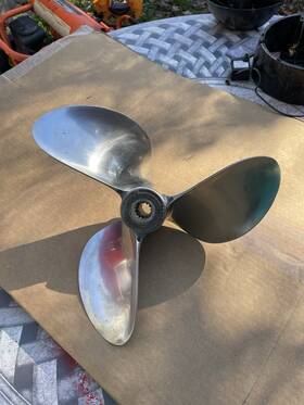 390750 Omc Johnson Evinrude Racing Chopper Prop Super Rare Fits 3cyl And V4 13 3/4 X 23