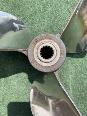391864 Omc V6 Outboard Prop 14.25x29 15 Spline