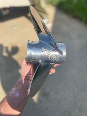 765796 Omc 13 7/8 X 17 Propeller P/n Like New Stainless Steel Vx3rh