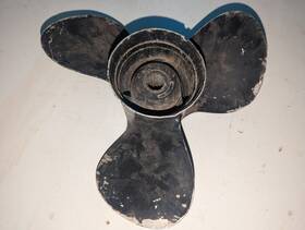 8-58422-19 Omc Evinrude Johnson Aluminum 15 Inch Propeller Spline 5578