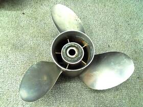 M135red3r18s Power Tech Powertech Stainless Propeller Right Hand 13 1/4 X 18p Boat Prop