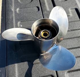 Ofs3r17pm5275 Power Tech Stainless 3-blade Propeller- Rh- 15-1/4 Inch D- 17 Pitch- 15 Splines