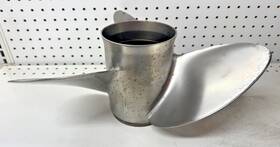 Lfs3r19pms275 Powertech Used 16 X 19 Pitch Stainless Prop Needs Work/hub