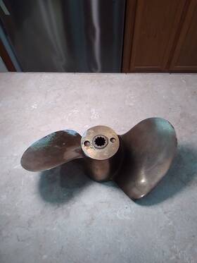 48-28268a1-13 Quick Silver Vintage Brass 2 Prop Propeller. 48-23587a2. - 13 11 Spline. Prps6