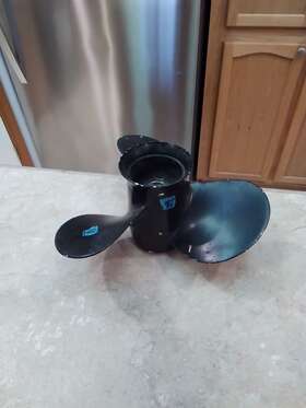 3808r Quicksilver Black Diamond 9 7/8x10 1/2 Prop Propeller Mercury