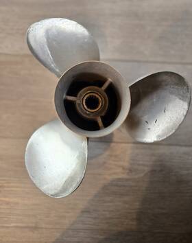 739822 Quicksilver 21p Prop 48 - 73982 A5