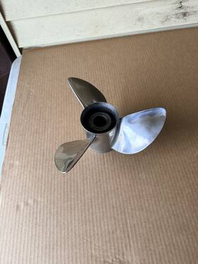 F18r3l-111 Signature 18 P Semi Cleaver Propeller 40-75 Hp Evinrude Outboard