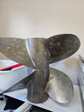 88-h26r4cs Signature Propellers Four By 4 Bravo Iii Rear