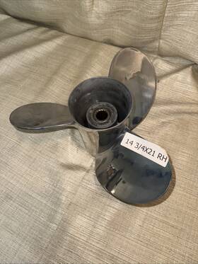 2541-148-21 Solas Titan Stainless Steel 14 3/4 21 Pitch Rh 3 Blade Propeller