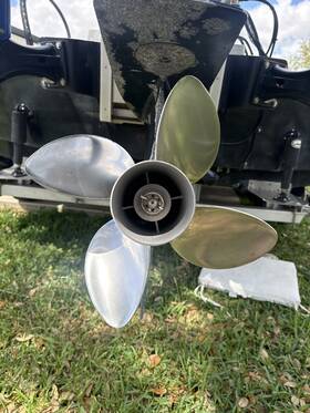 4573-153-22 Solas Lexor 4 Blade Stainless Prop 15 1/4 X 22p