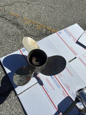 E15x18r Solas Propeller. Many More Being Listed