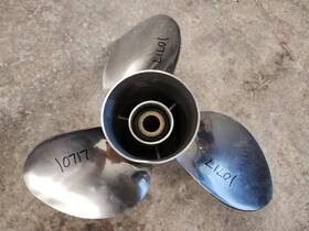 P10717 Solas E3x14 1/4x17ln Counter Lh 14 1/4 Inch X 17p Ss Prop Yamaha 4.75