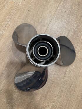 O1319 Stiletto 21319 1319 Stainless Steel Boat Propeller 13 1/4 X 19 Rh