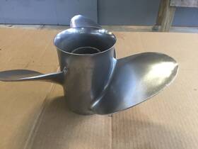 30317-y1417 Stiletto 303117 14x17 Yamaha 15 Spline Prop