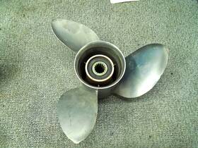 30317-y1317 Stiletto Stainless Steel Yamaha Propeller 30317 Y1317 Standard Rot 13 Dia 17p