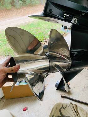 3x16x27.5r Suzuki 3x16x27.5 R Prop Stainless Only Used Twice