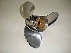 990c0-00610-16p Suzuki Stainless Steel Three Blade Propeller 14 Inch X 16p