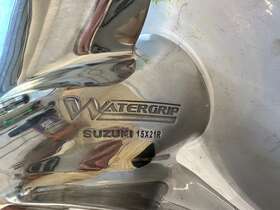 990c0-00840-21p Suzuki Watergrip Outboard 15 X 21 Right Hand Propeller 21p P#990c0-00840-21p