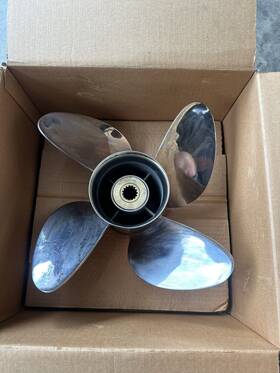 990c0-00840-22p Suzuki Stainless Steel Prop Right Hand 22 Pitch 15 X 22r 4bl Pn#