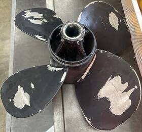 15r21324315 Volvo Penta Oem 4 Blade Prop 15r 21324315 15x19 Rh Aluminum Sx Dps See Photos