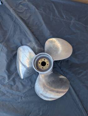 22414380 Volvo Penta K5 Front Duoprop Ss Propeller Forward Drive. Bent