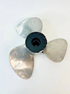 813229 Volvo Penta 3-blade Aluminum Propeller