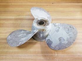 813285 Volvo Penta Rh Aluminum Boat Prop 13.75x13 Pitch 17 Spline