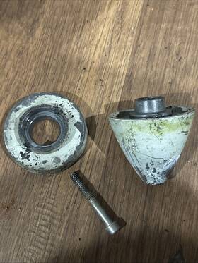 851261 Volvo Penta Volvo/penta I/o Prop Cone Aq 270 275 280 290