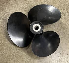 854987 Volvo Penta 3-blade Boat Prop Propeller 16 Inch X 15 Pitch Left Long Hub Nice