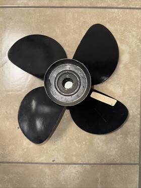 872264 Volvo Penta Dp A0 Single Rear Right Hand Aluminum 4 Blade Propeller
