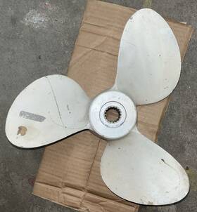 Ps474p19 Volvo Aluminum 14 Inch X 19p Michigan Wheel Prop 17 Spline Pr234 Ps474 P19