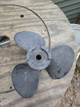 V-r-17-19 Volvo Penta Composite 27r Splined 3 Blade Propeller / Prop