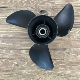 2x23-m Yamaha 131/2x23-m Reliance 13 1/2 X 23 Stainless Steel Propeller