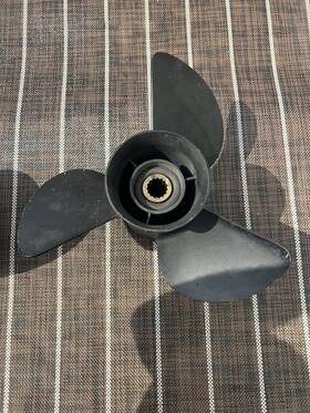 13x21-k Yamaha Outboard Propeller 13 X 21 P Right Hand Aluminum