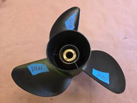 P11261 Yamaha 17-ml1 Counter Rotating Lh 13 3/4 Inch X 17p Ss Prop Pbs