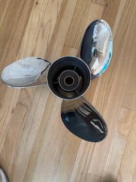 25-m2 Yamaha Propeller Boat