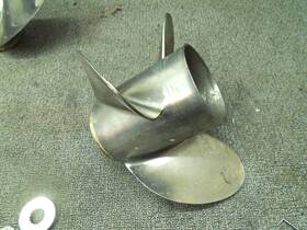 61a-45972-00-98 Yamaha Stainless Steel Propeller T Series Right Hand 14 1/2 X 21 Pitch Boat Prop